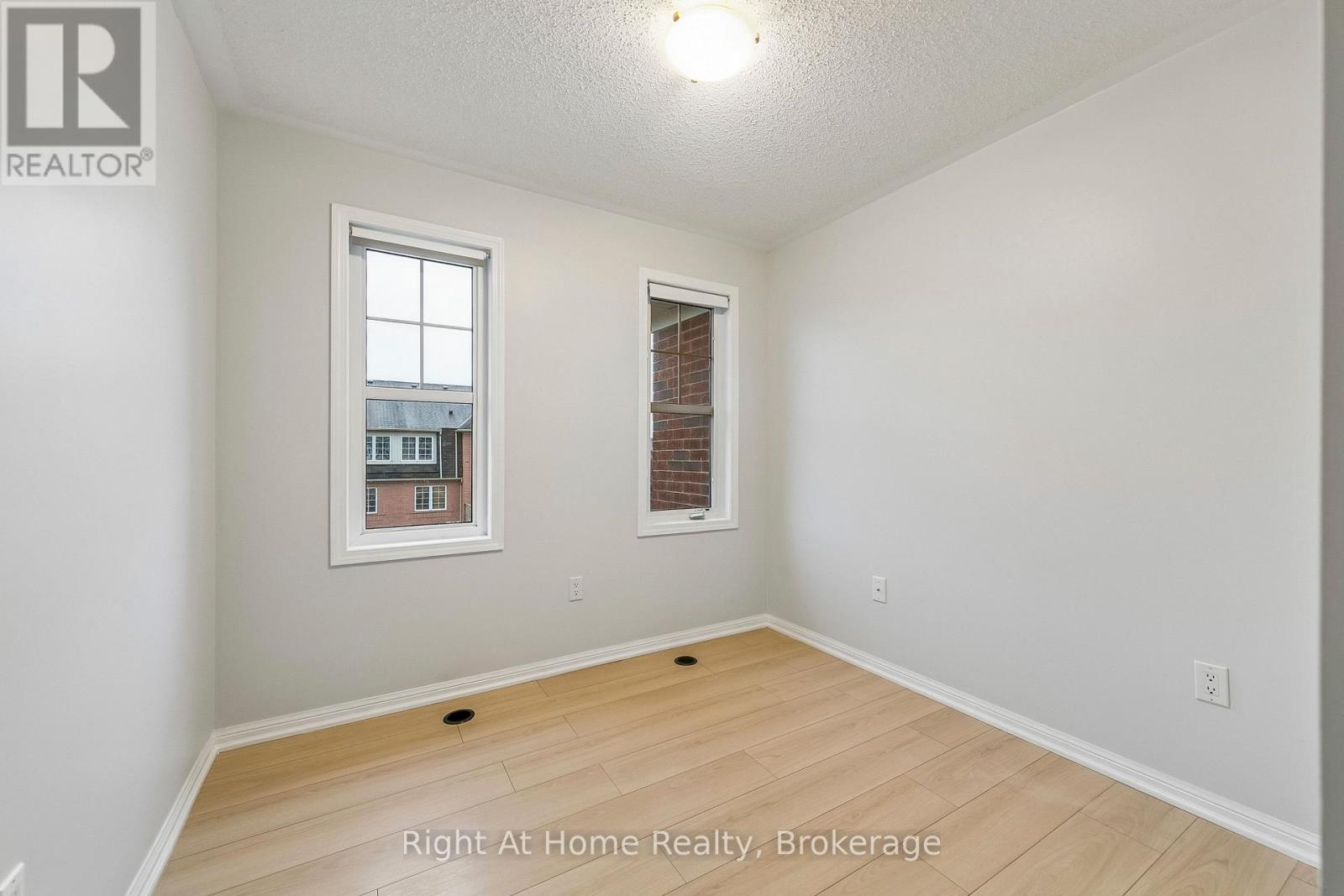 650 Frank Place, Milton, Ontario  L9T 0P8 - Photo 18 - W12754344