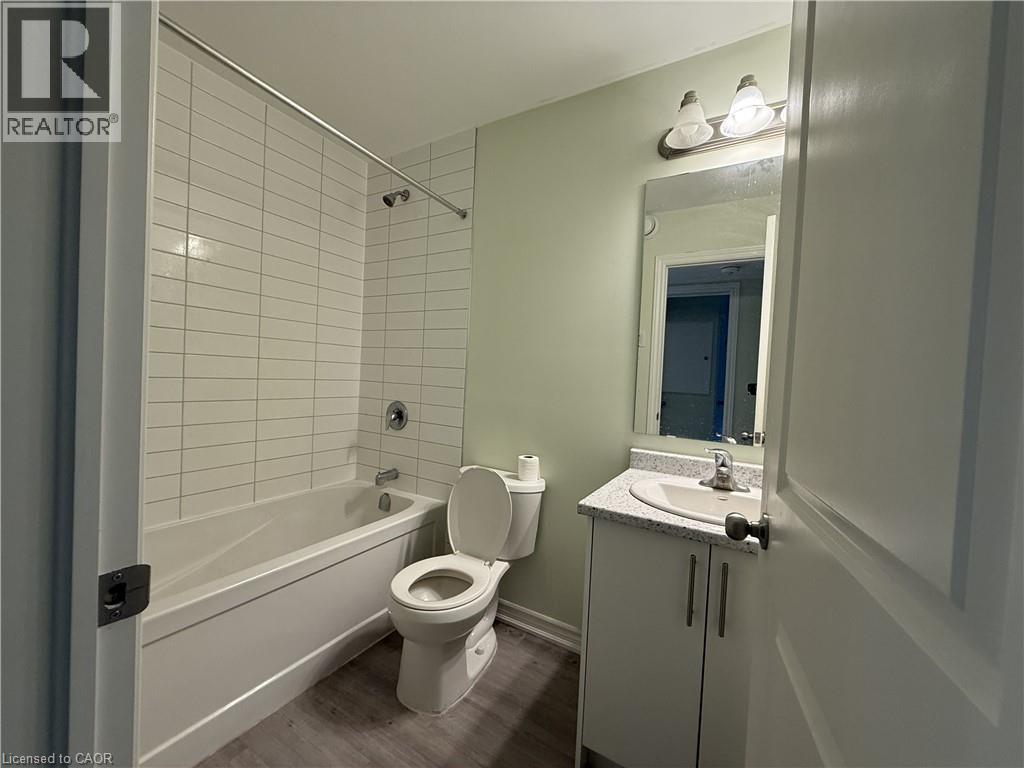 289 Chapel Hill Drive, Kitchener, Ontario  N2R 1N3 - Photo 6 - 40820488