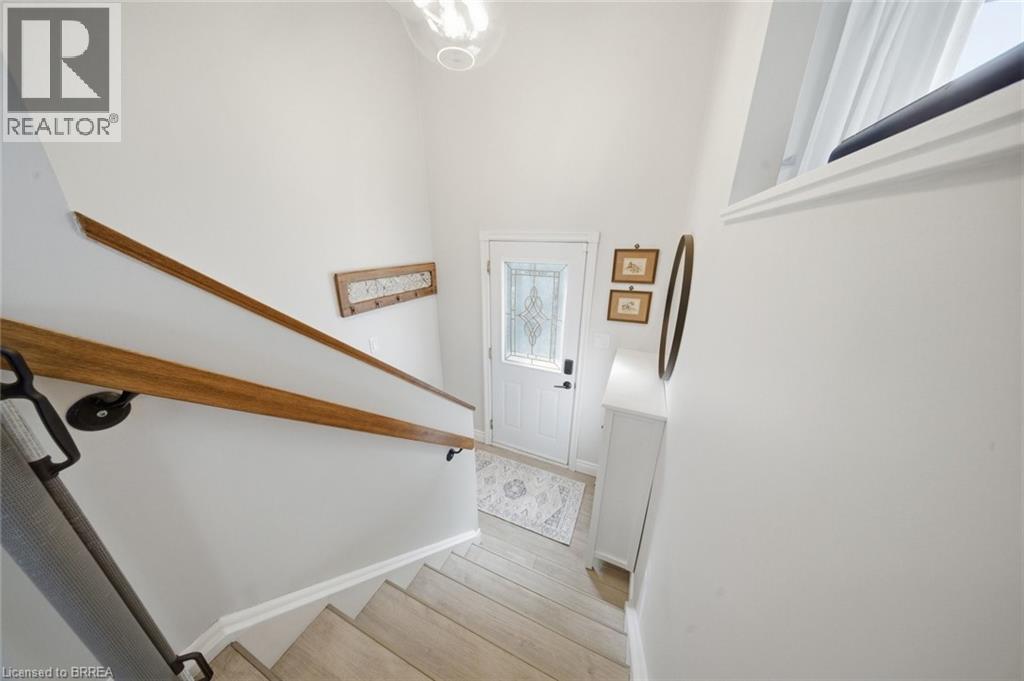 27 Jasper Street, Brantford, Ontario N3P 1M9 - Photo 3 - 40814766