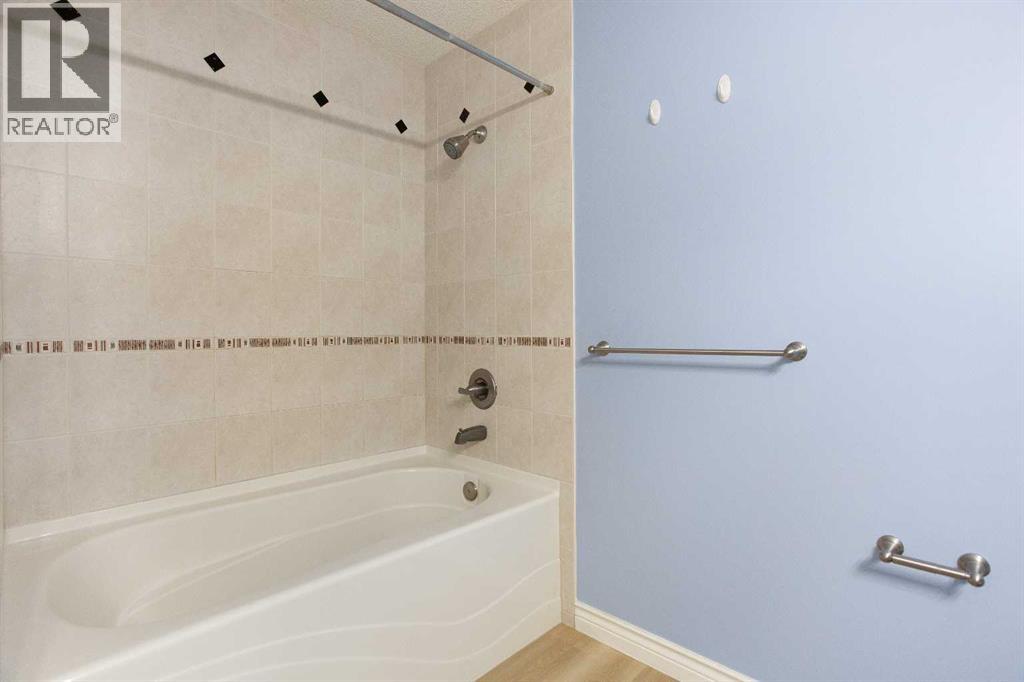 31 Signal Hill Way SW, Calgary, Alberta  T3H 2M1 - Photo 23 - A2300468