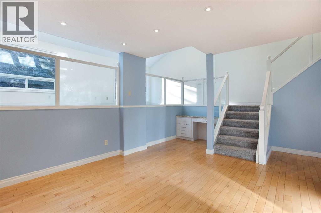 31 Signal Hill Way SW, Calgary, Alberta  T3H 2M1 - Photo 11 - A2300468