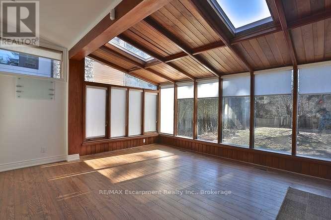 1336 Queen Victoria Avenue, Mississauga, Ontario  L5H 3H3 - Photo 21 - W12985648