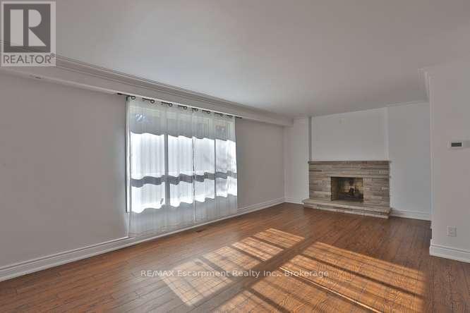 1336 Queen Victoria Avenue, Mississauga, Ontario  L5H 3H3 - Photo 8 - W12985648