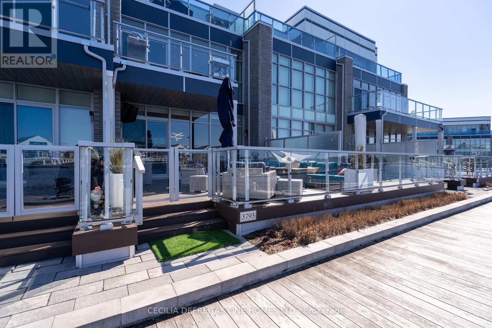 3793 Mangusta Court, Innisfil, Ontario  L9S 0L5 - Photo 4 - N12992958