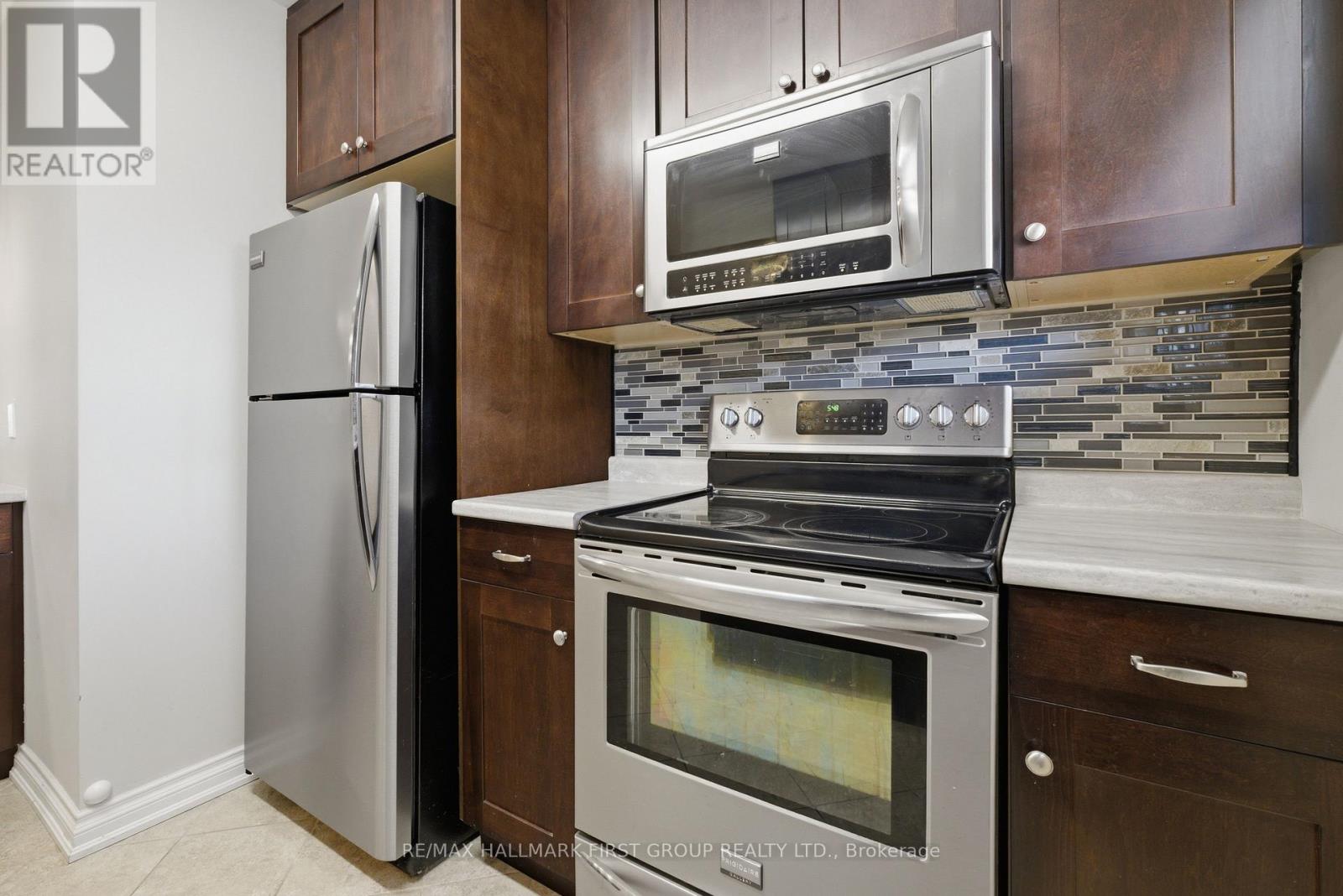 Main - 303 Rossland Road W, Whitby, Ontario  L1N 3H8 - Photo 12 - E12999218