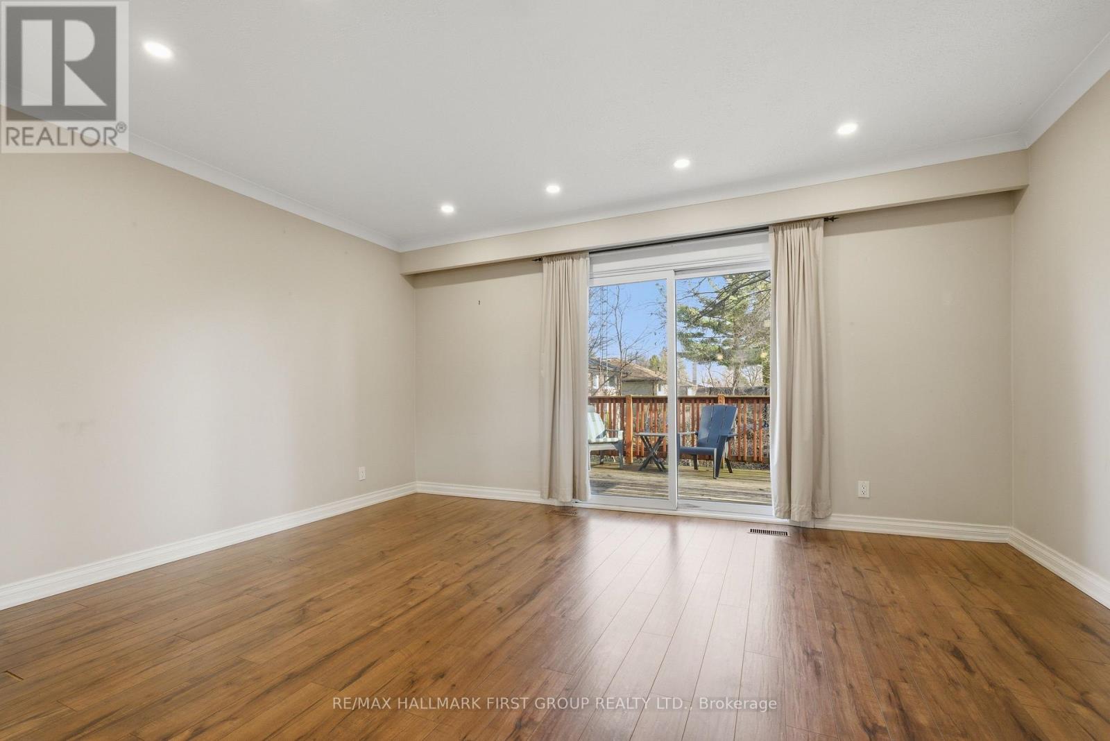 Main - 303 Rossland Road W, Whitby, Ontario  L1N 3H8 - Photo 7 - E12999218