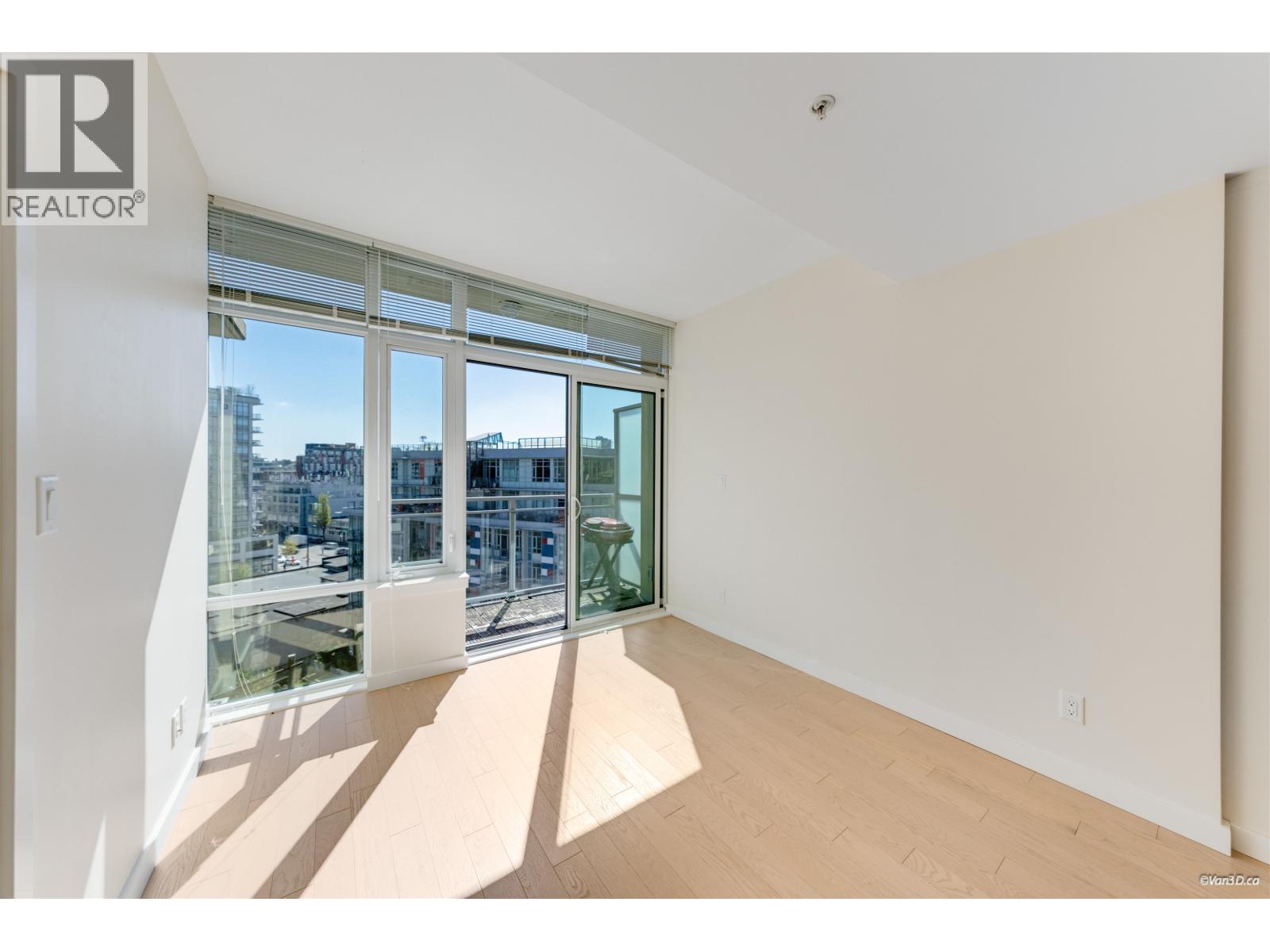 1002 88 W 1st Avenue, Vancouver, British Columbia  V5Y 0K2 - Photo 6 - R3111282