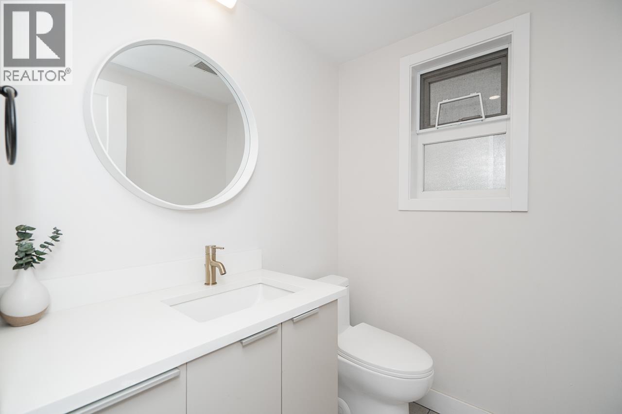 7749 Lee Street, Burnaby, British Columbia  V3N 4B9 - Photo 14 - R3111526