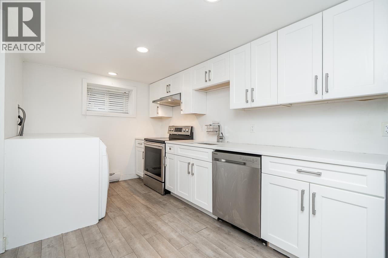 7749 Lee Street, Burnaby, British Columbia  V3N 4B9 - Photo 27 - R3111526