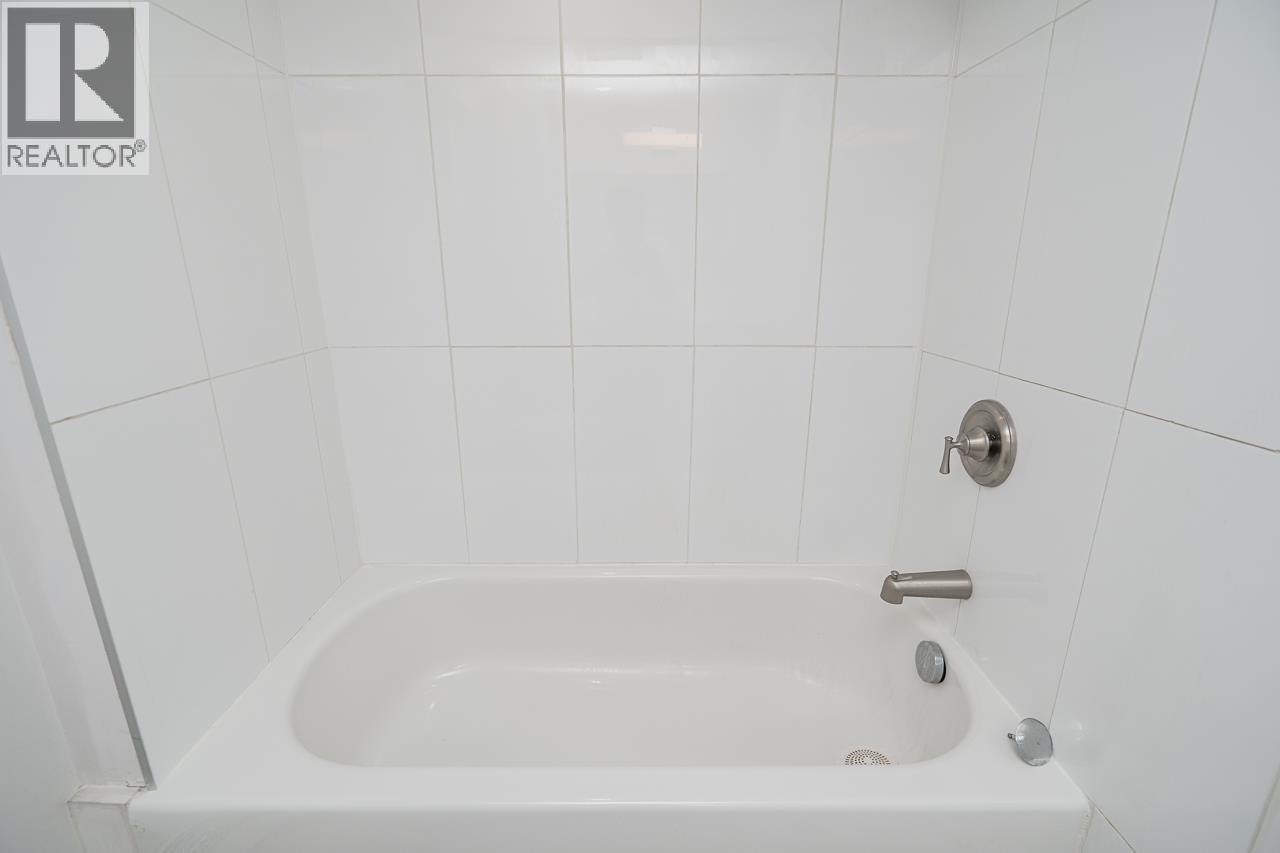 7749 Lee Street, Burnaby, British Columbia  V3N 4B9 - Photo 32 - R3111526