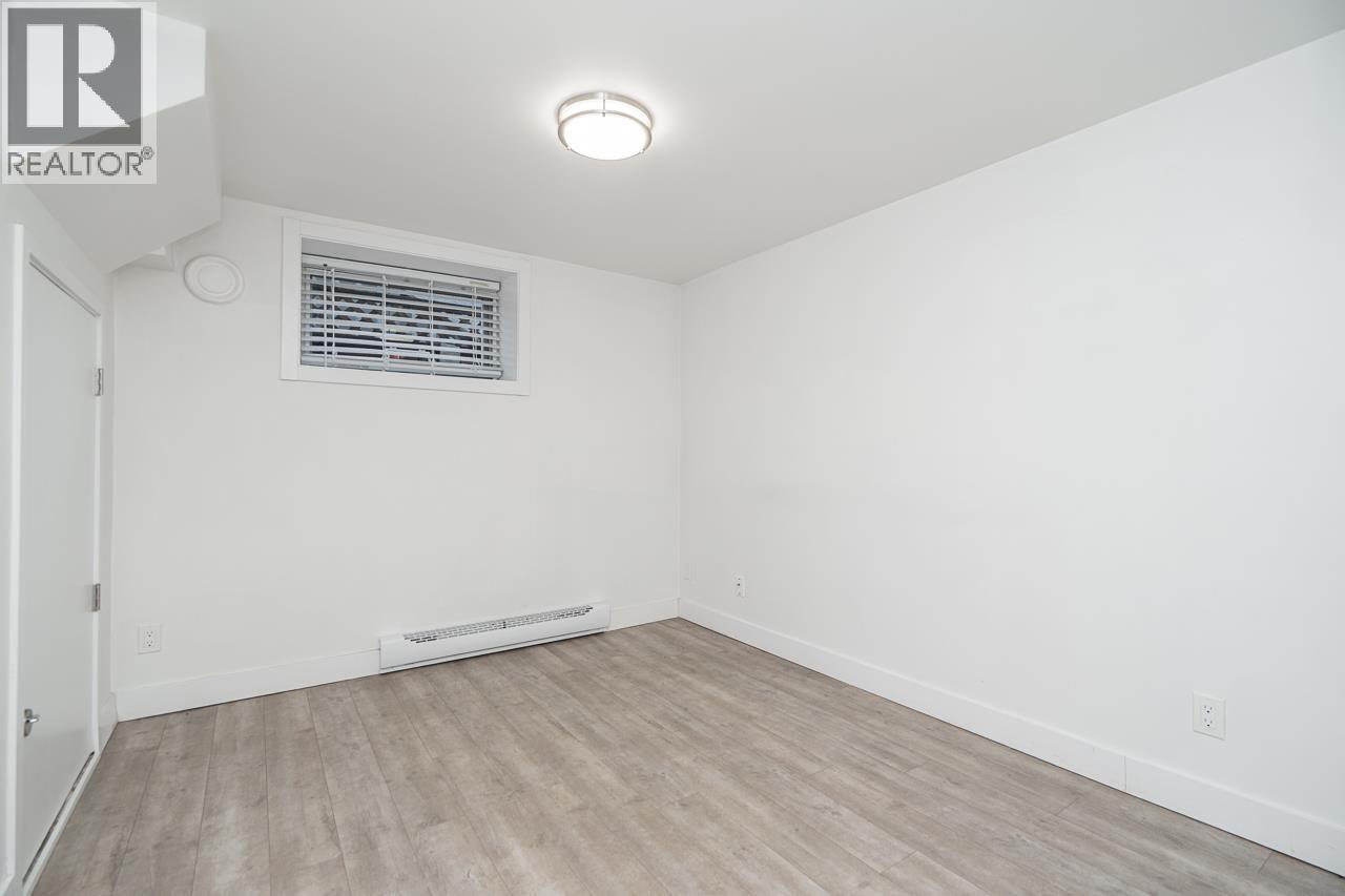 7749 Lee Street, Burnaby, British Columbia  V3N 4B9 - Photo 29 - R3111526