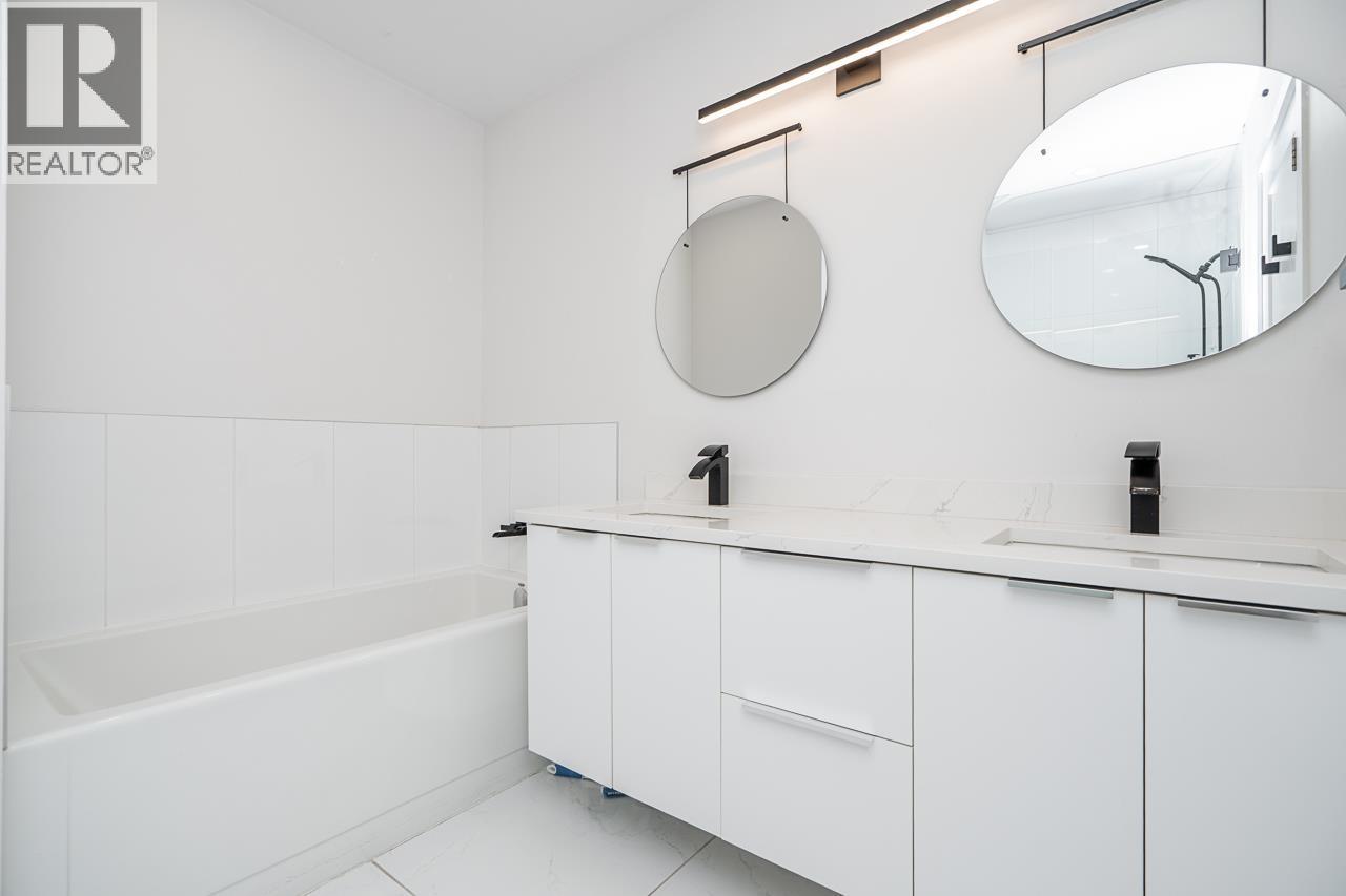 7749 Lee Street, Burnaby, British Columbia  V3N 4B9 - Photo 17 - R3111526