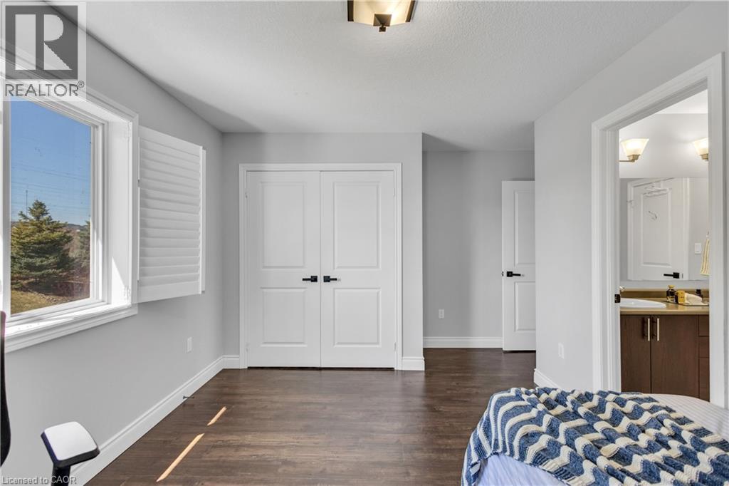 515 St Moritz Avenue, Waterloo, Ontario  N2T 0B3 - Photo 33 - 40820017