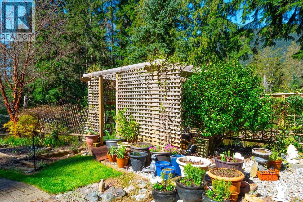 574 Cowan Road, Bowen Island, British Columbia  V0N 1G2 - Photo 24 - R3111630