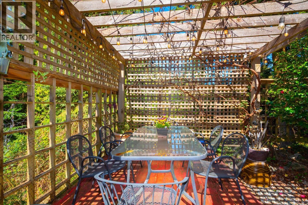 574 Cowan Road, Bowen Island, British Columbia  V0N 1G2 - Photo 25 - R3111630