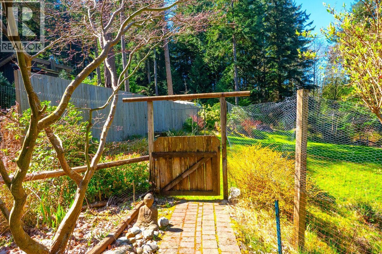 574 Cowan Road, Bowen Island, British Columbia  V0N 1G2 - Photo 28 - R3111630