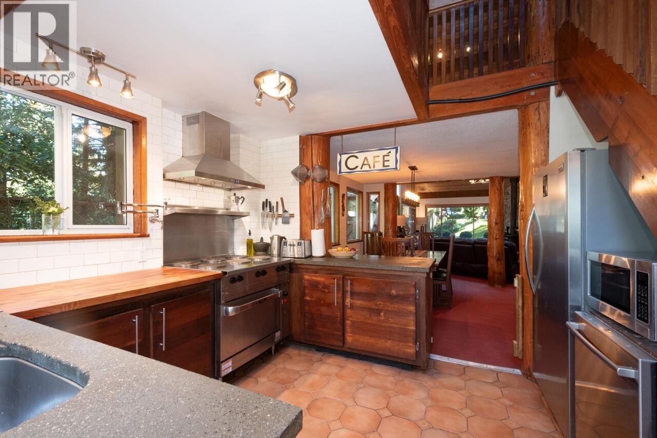 574 Cowan Road, Bowen Island, British Columbia  V0N 1G2 - Photo 9 - R3111630