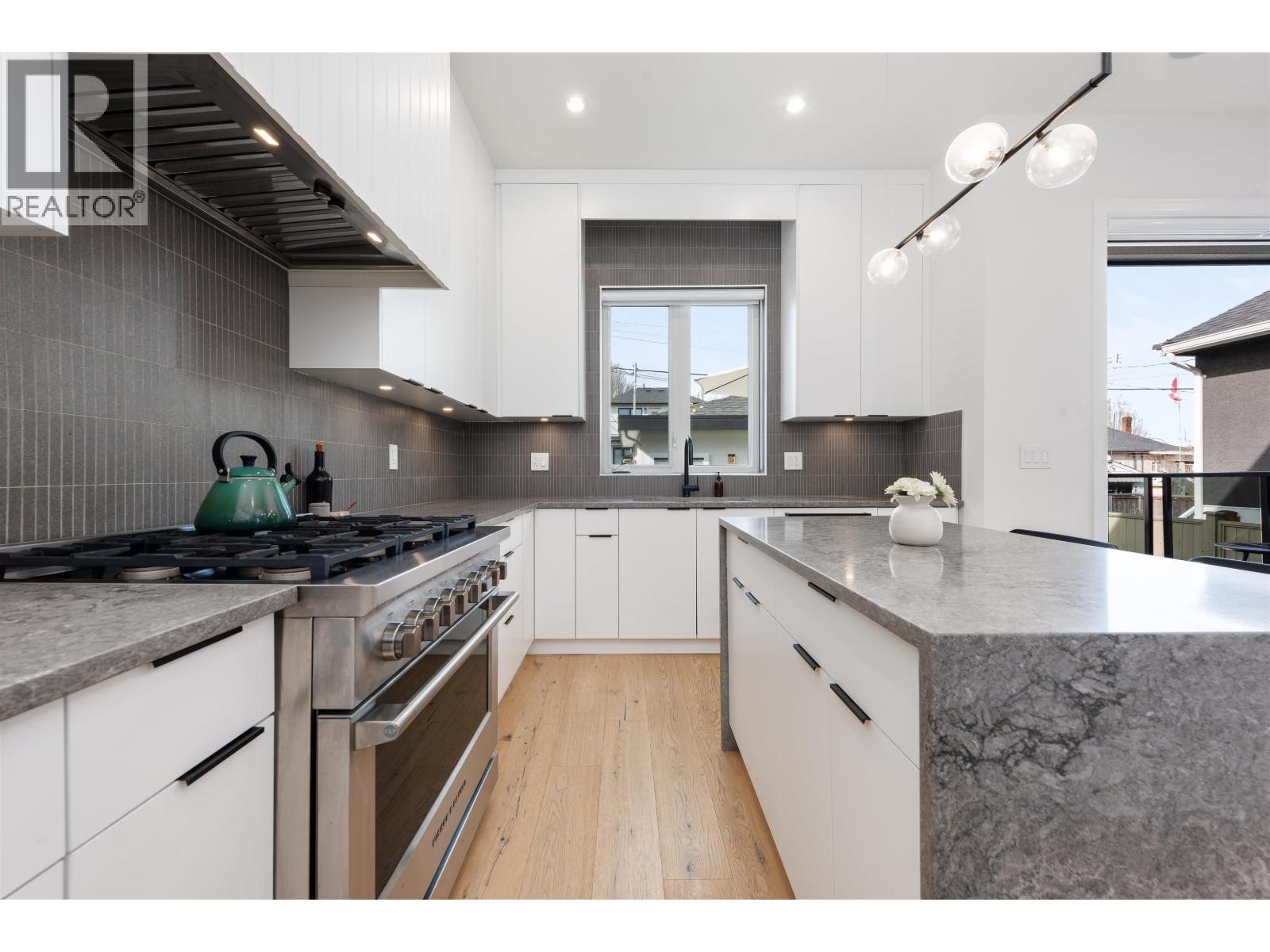 5059 Sherbrooke Street, Vancouver, British Columbia  V5W 3M1 - Photo 10 - R3111631