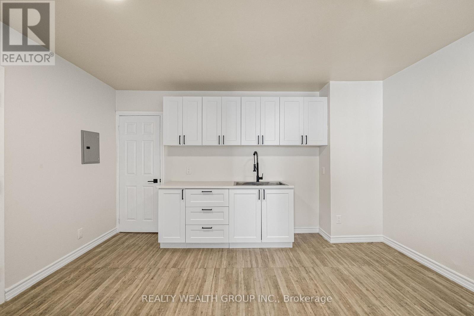 566 Queen Street W, Toronto, Ontario  M5V 2B5 - Photo 8 - C12999206