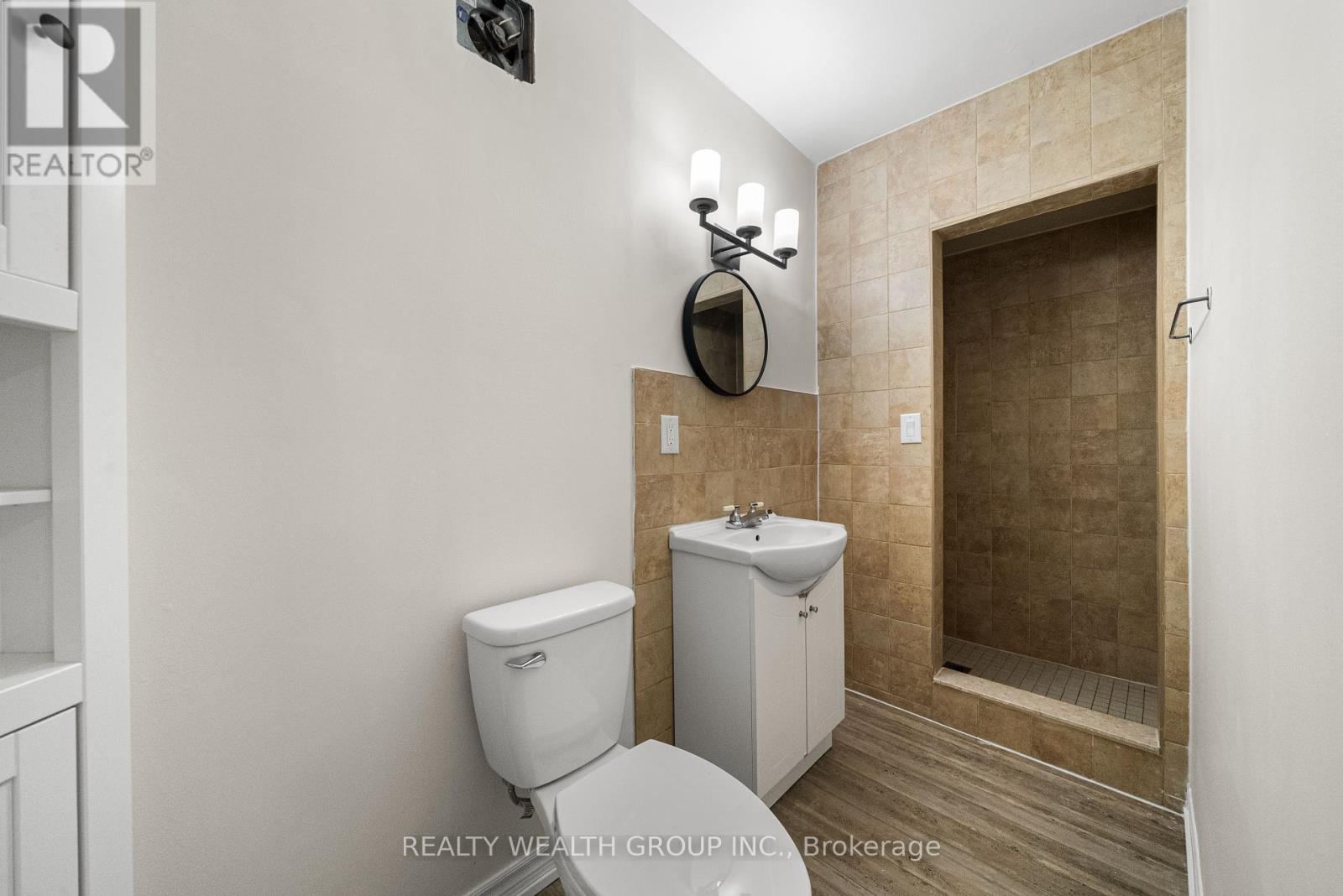 3 - 566 Queen Street W, Toronto, Ontario  M5V 2B5 - Photo 8 - C12999220