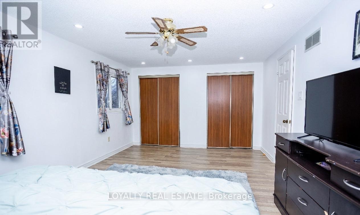 1540 Marshcourt Drive, Pickering, Ontario  L1V 6C6 - Photo 12 - E12999216