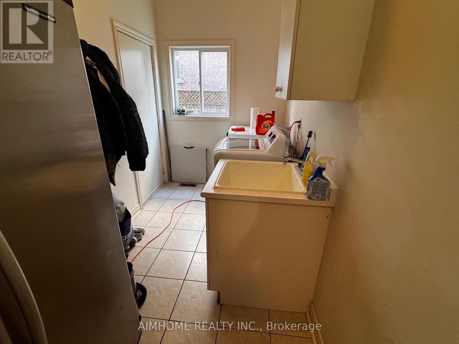 61 Ten Oaks Blvd, Vaughan, Ontario  L4K 5G3 - Photo 10 - N12999212