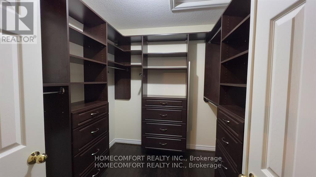 95 Rowland Court, Markham, Ontario  L6C 1X8 - Photo 12 - N12999214