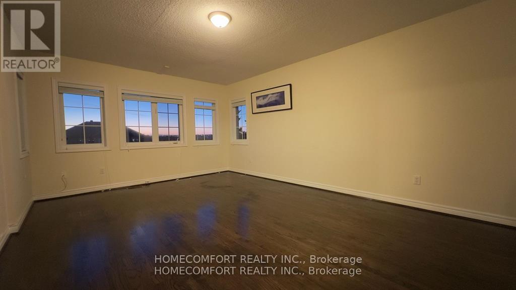 95 Rowland Court, Markham, Ontario  L6C 1X8 - Photo 17 - N12999214