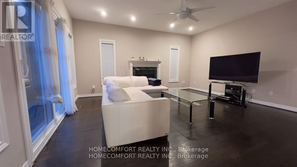 95 Rowland Court, Markham, Ontario  L6C 1X8 - Photo 5 - N12999214