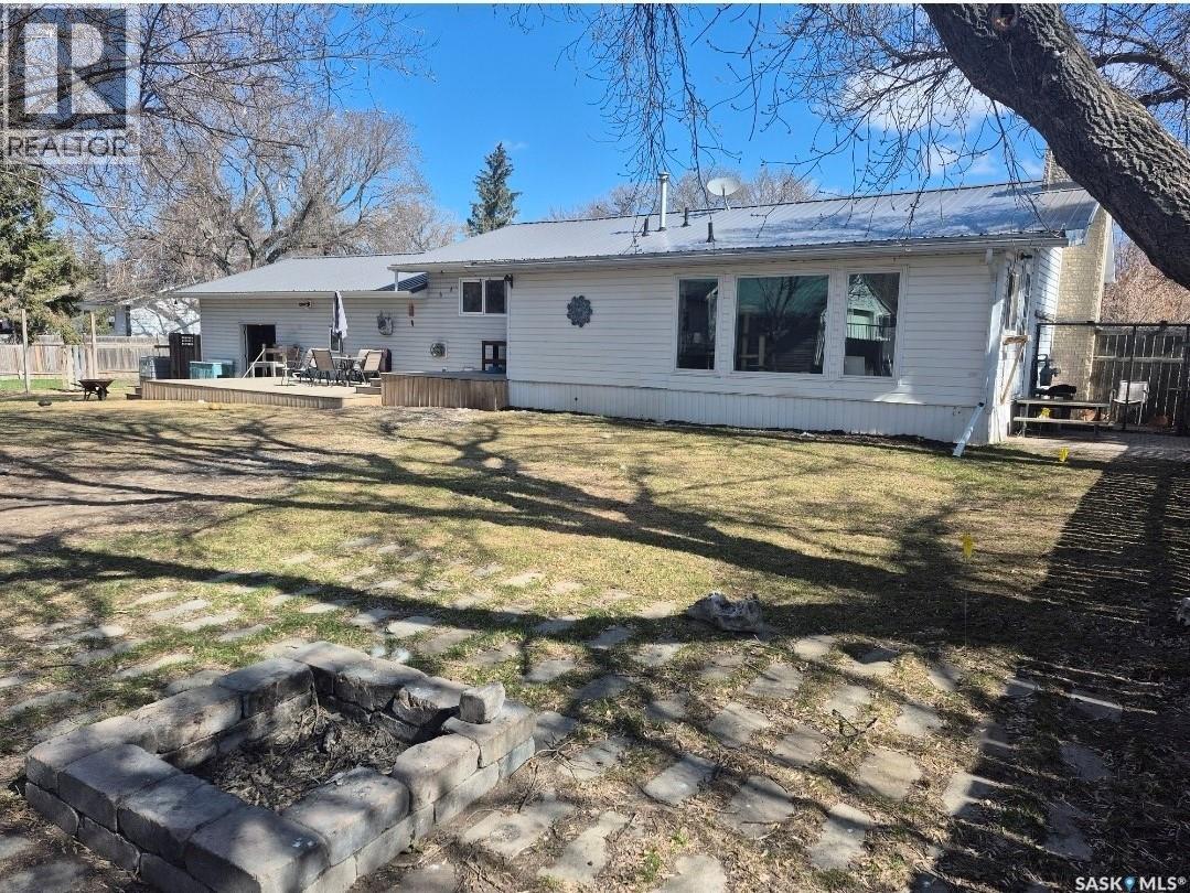 212 4th Avenue E, Nokomis, Saskatchewan  S0G 3R0 - Photo 3 - SK026567