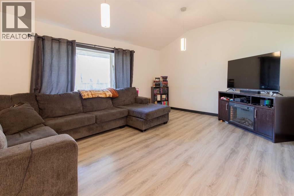 63004a Hwy 5, Welling, Alberta  T0K 2N0 - Photo 9 - A2301411