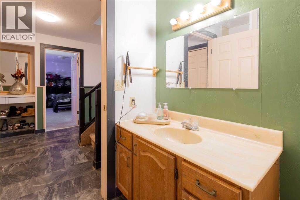 63004a Hwy 5, Welling, Alberta  T0K 2N0 - Photo 27 - A2301411