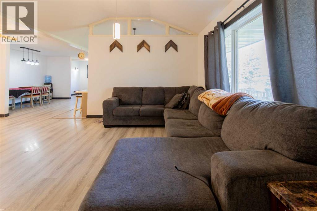 63004a Hwy 5, Welling, Alberta  T0K 2N0 - Photo 10 - A2301411