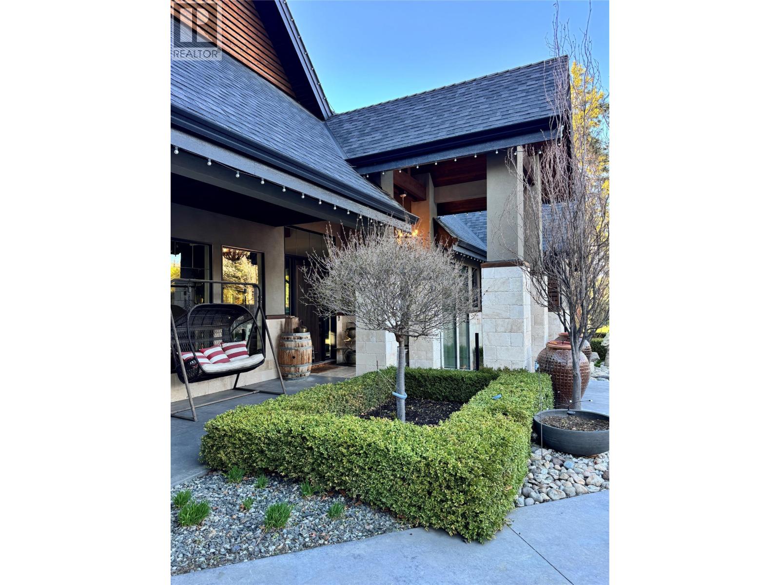 3990 Fairwinds Court, Kelowna, British Columbia  V1W 4G1 - Photo 13 - 10376012