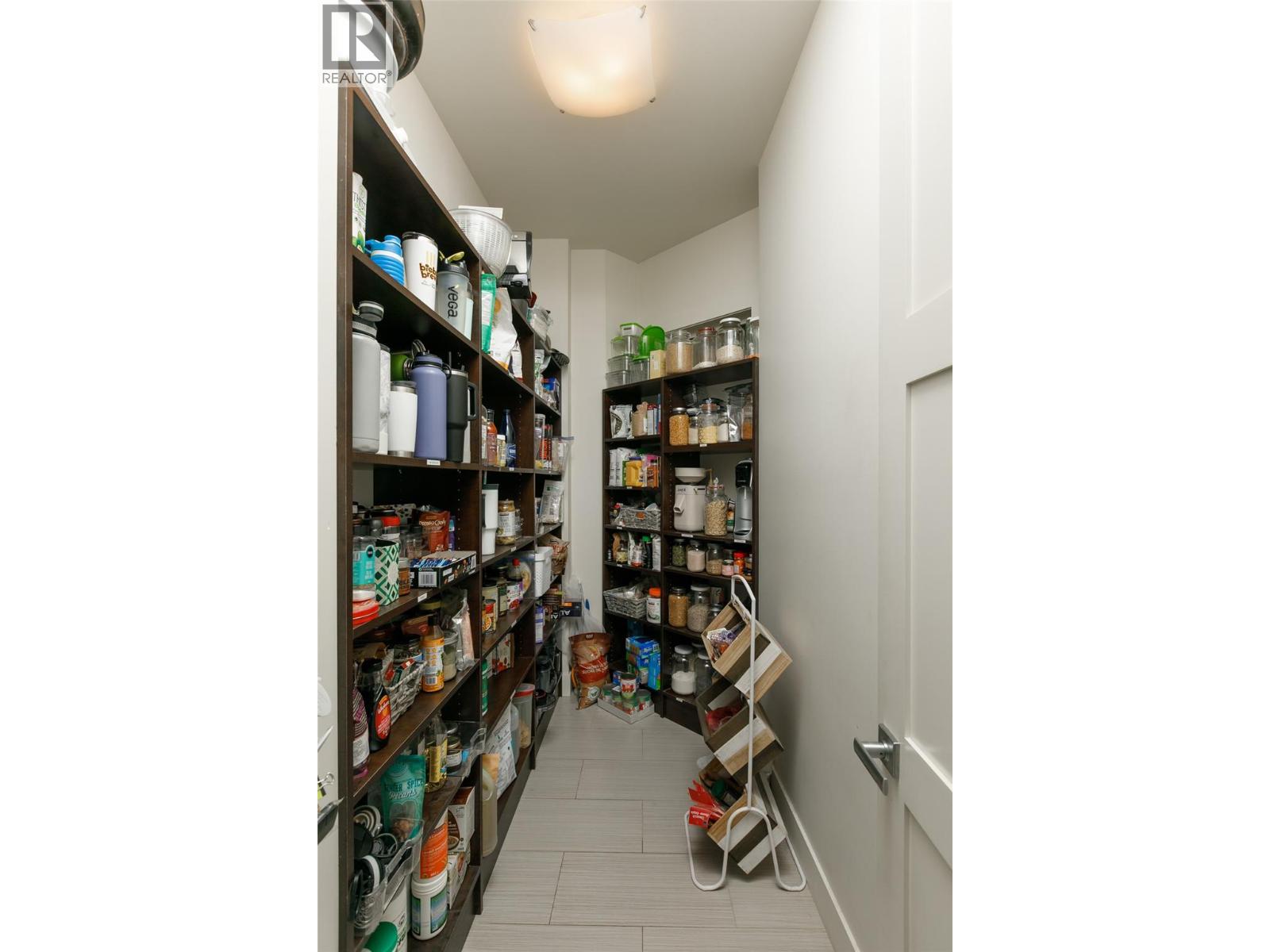 3990 Fairwinds Court, Kelowna, British Columbia  V1W 4G1 - Photo 62 - 10376012