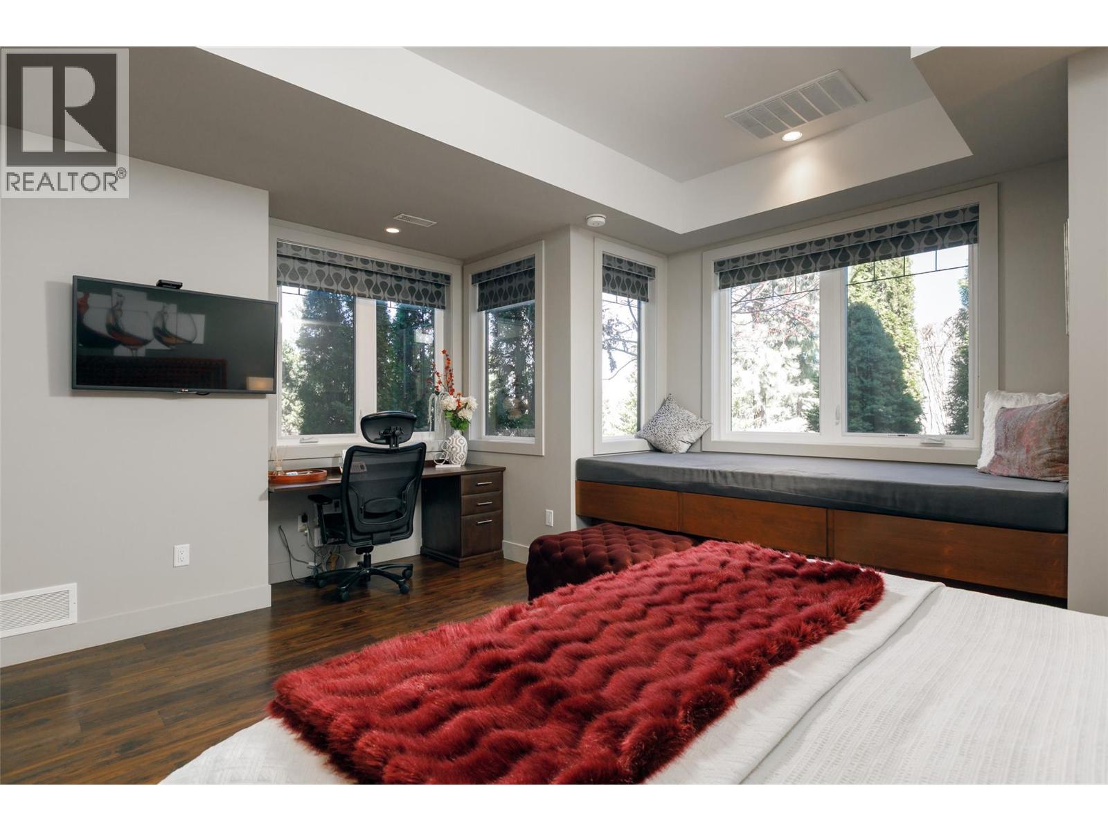 3990 Fairwinds Court, Kelowna, British Columbia  V1W 4G1 - Photo 92 - 10376012