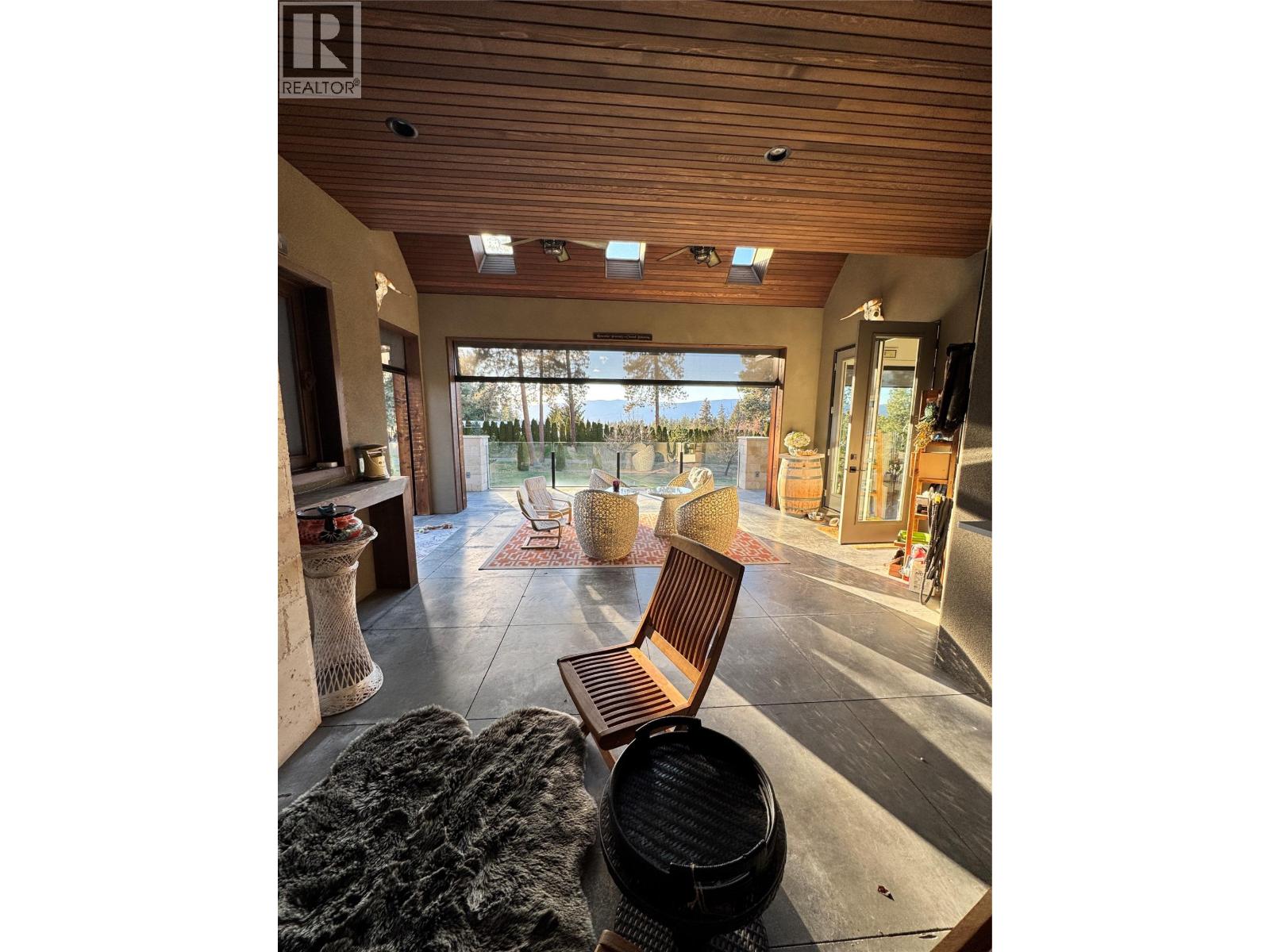 3990 Fairwinds Court, Kelowna, British Columbia  V1W 4G1 - Photo 47 - 10376012