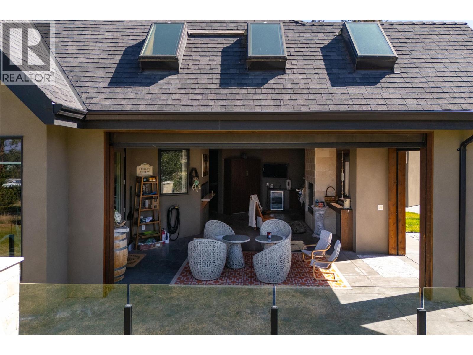 3990 Fairwinds Court, Kelowna, British Columbia  V1W 4G1 - Photo 98 - 10376012