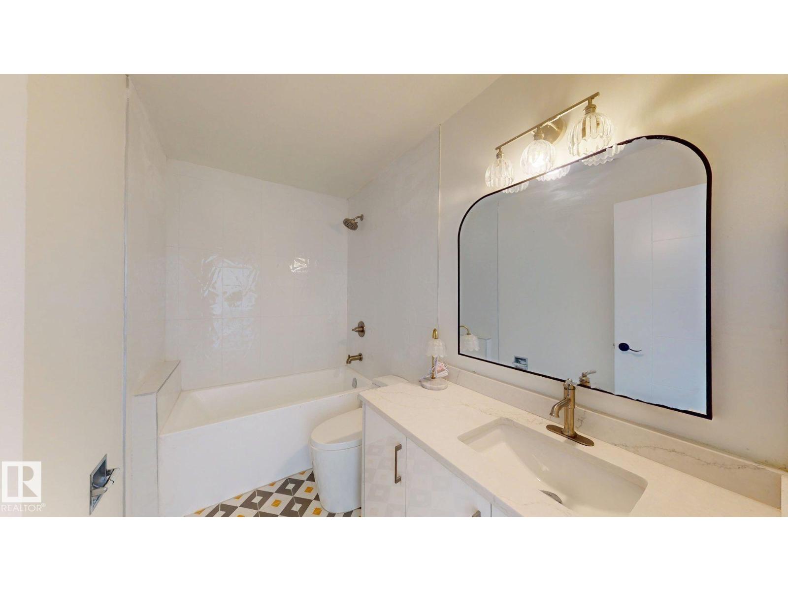 8515 86 Av Nw, Edmonton, Alberta  T6C 1J4 - Photo 13 - E4481929