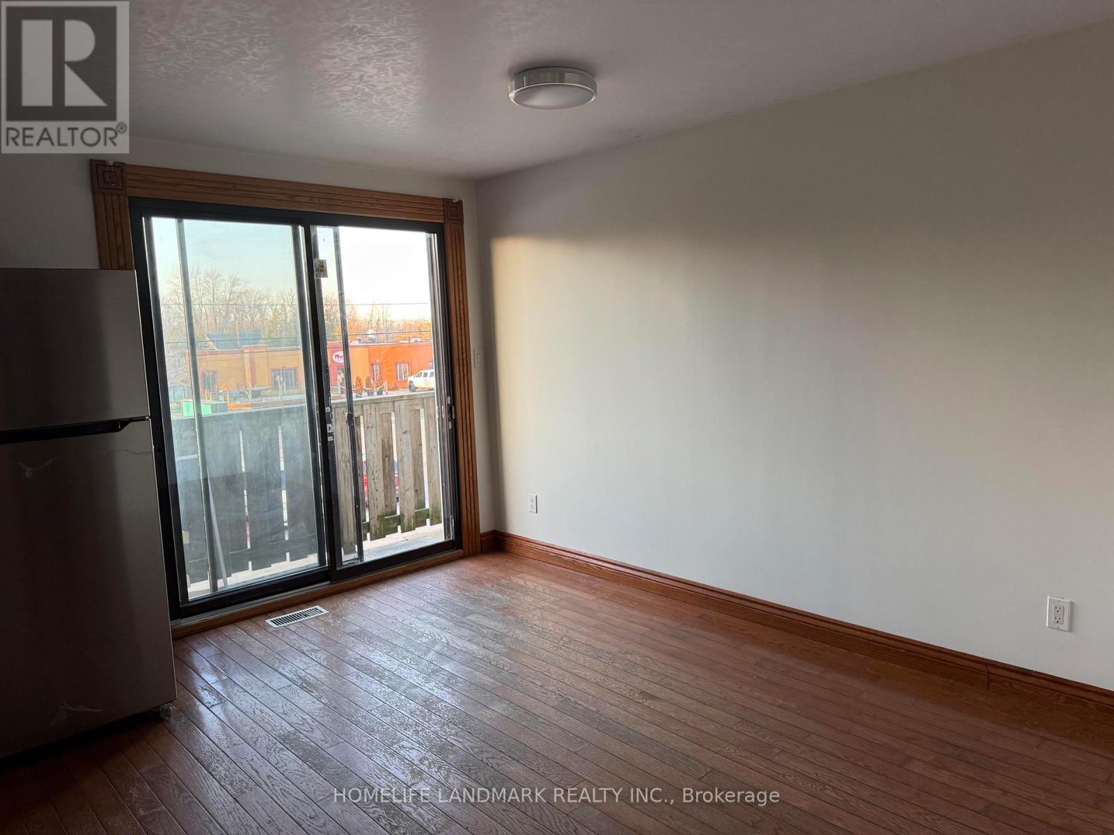 183 Main Street E, Port Colborne, Ontario  L3K 1S5 - Photo 12 - X12999196