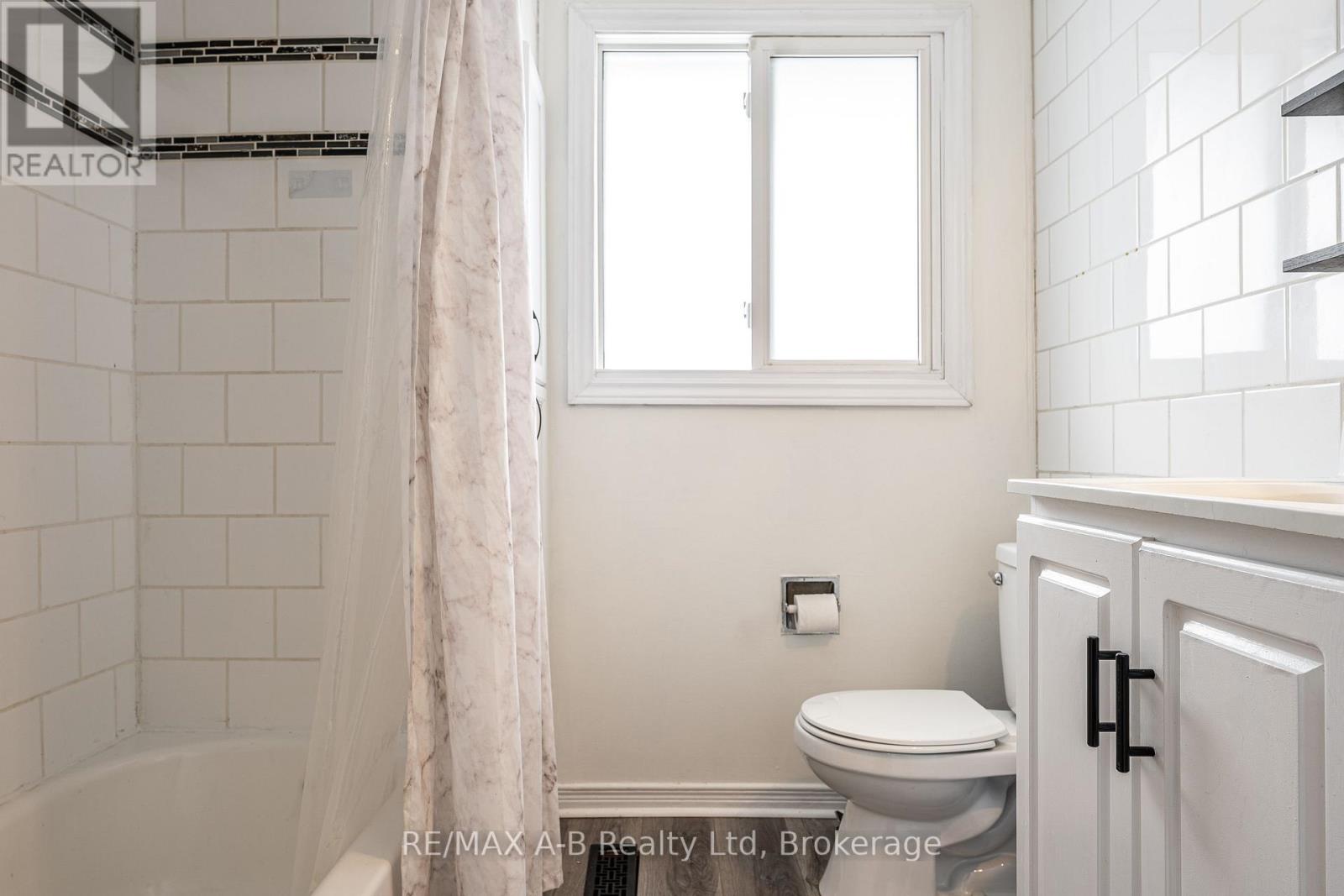 651 Devon Street, Stratford, Ontario  N4Z 1A5 - Photo 24 - X12895614