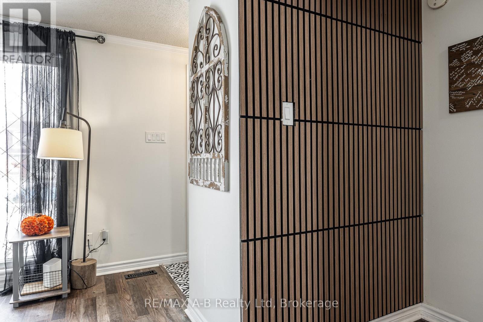 651 Devon Street, Stratford, Ontario  N4Z 1A5 - Photo 14 - X12895614