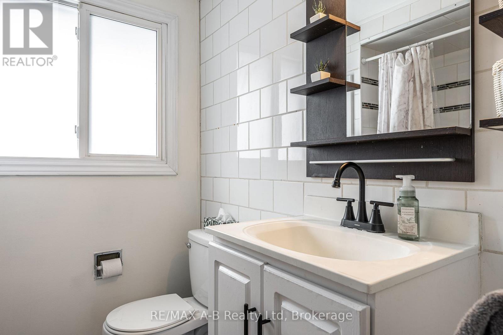 651 Devon Street, Stratford, Ontario  N4Z 1A5 - Photo 25 - X12895614