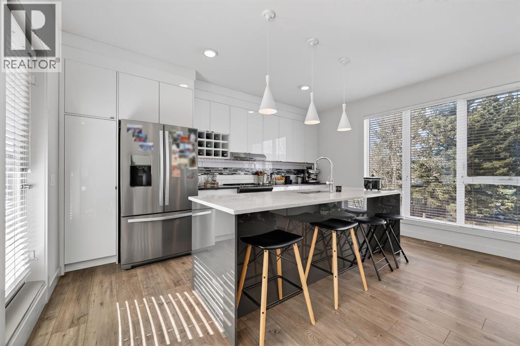 403 Bow Grove NW, Calgary, Alberta  T3B 6E8 - Photo 9 - A2291656