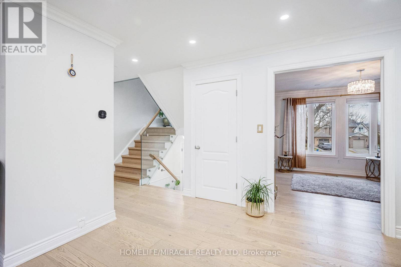 204 Sheraton Court, Oakville, Ontario  L6L 5N3 - Photo 25 - W12957796