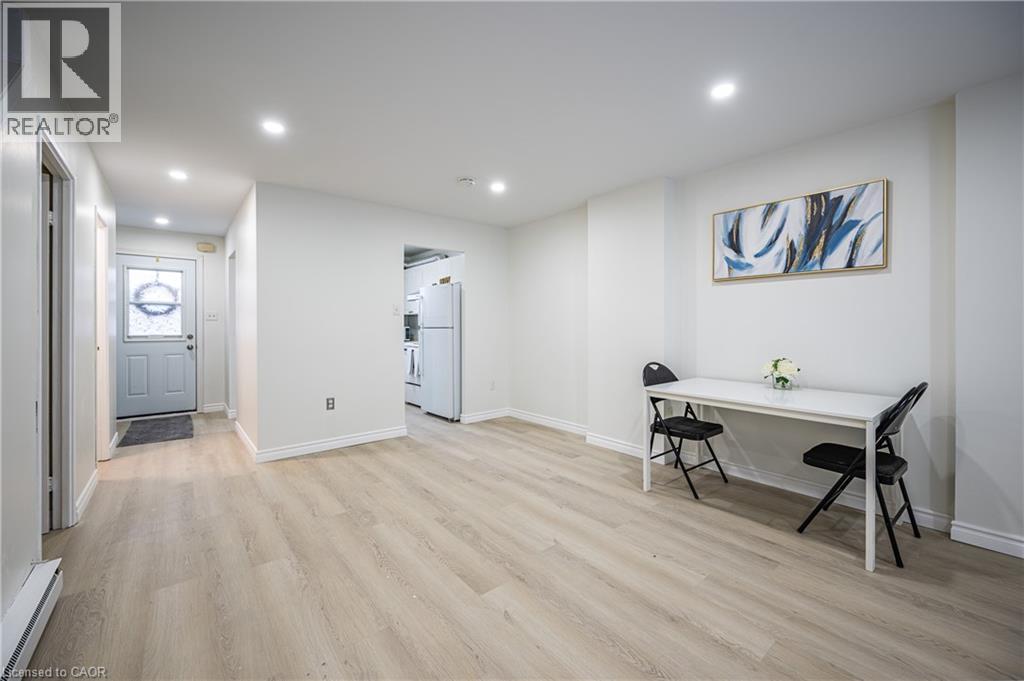 212 Westcourt Place, Waterloo, Ontario  N2L 2R7 - Photo 6 - 40820795