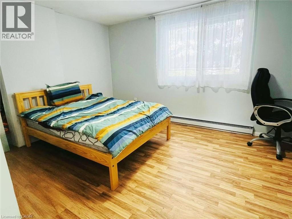 212 Westcourt Place, Waterloo, Ontario  N2L 2R7 - Photo 9 - 40820795