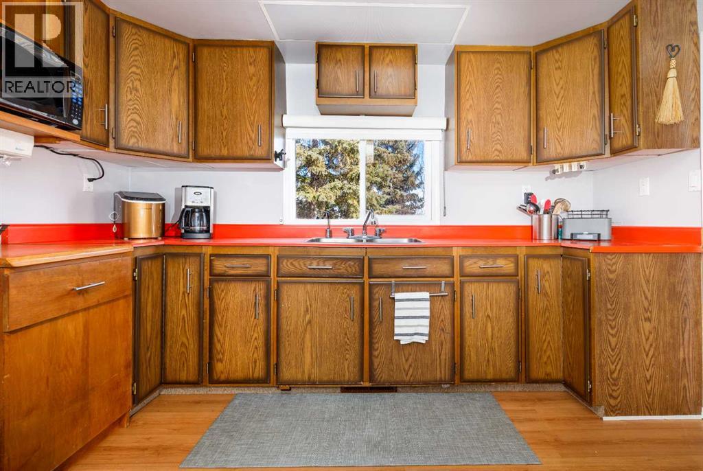 105, 25054 South Pine Lake Road, Rural Red Deer County, Alberta  T0M 1R0 - Photo 7 - A2296378