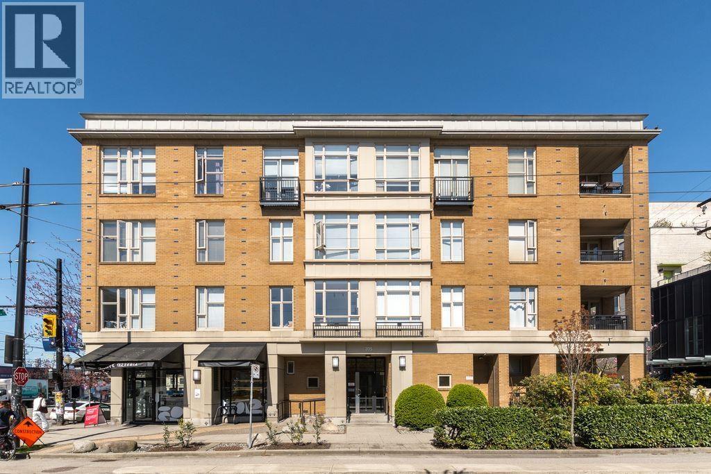 208 205 E 10TH AVENUE, Vancouver, British Columbia