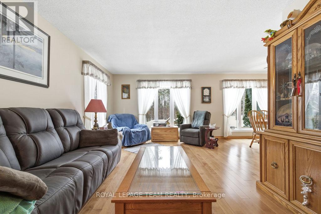 4379 Highway No. 523 Highway, South Algonquin, Ontario K0J 2C0 - Photo 20 - X12999258